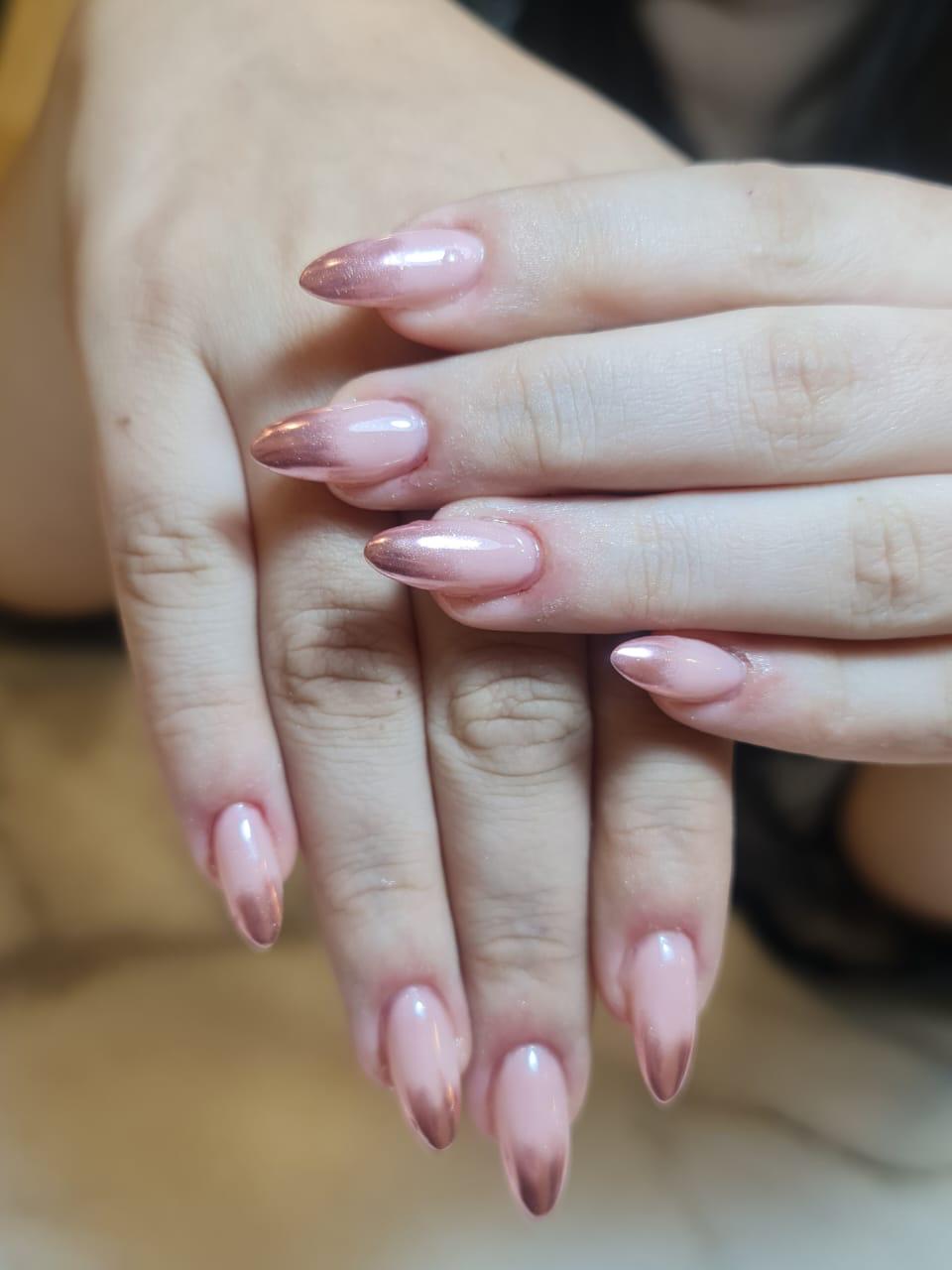Rose gold nails